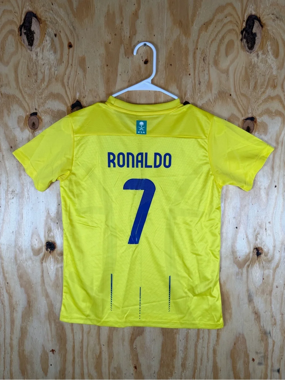 Nike Kids Yellow Al Nassr Ronaldo #7 Soccee Jersey - Size 28 (Medium)